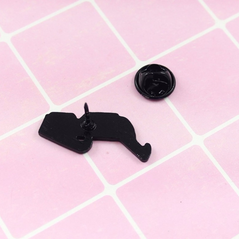 NEW 3D Glasses Enamel Pin Brooch - Picture 3 of 3